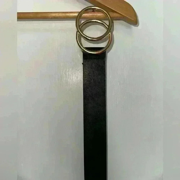 Women's Soft Black Faux Leather Gold Buckle Belt size Large - Picture 8 of 8